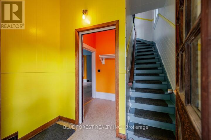 Property Photo: 348 Piccadilly Street ON N6A 1S7