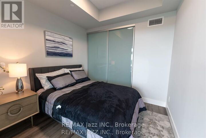 Property Photo:  80 Bond Street East 1522  ON L1G 0E6 