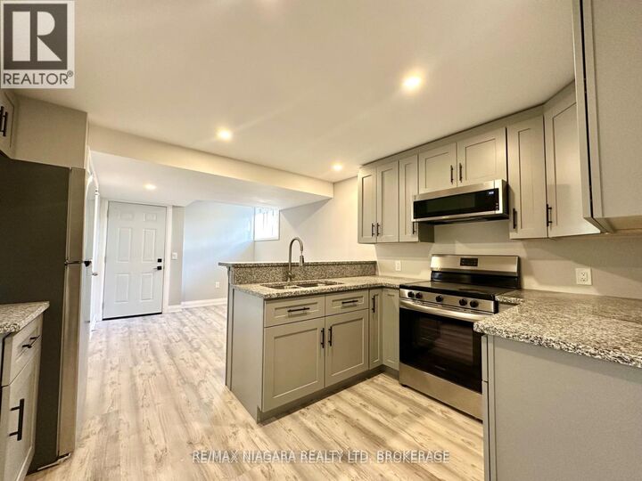Property Photo: 39 Grove Avenue Lower ON L2P 1C5