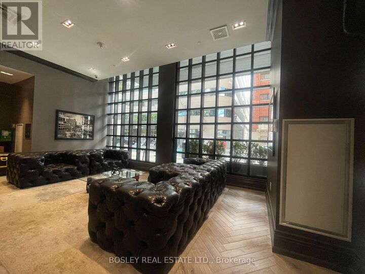 Property Photo: 608 Richmond Street West 606 ON M5V 1Y9