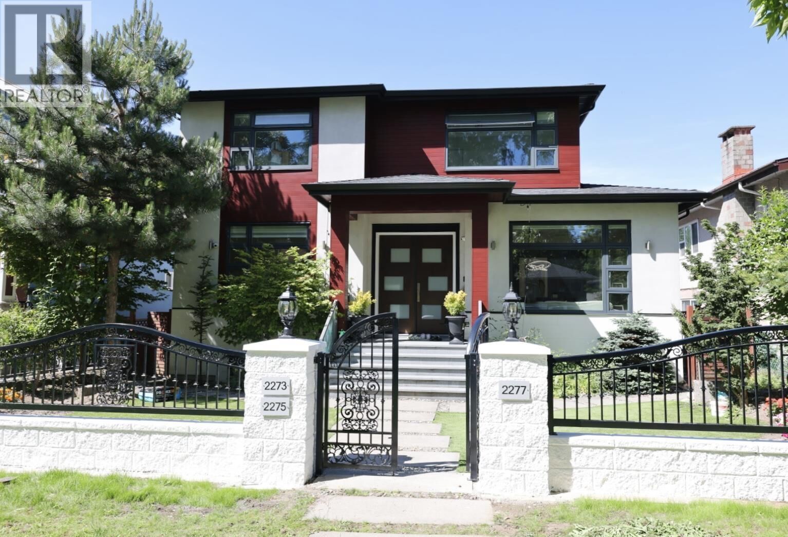 Property Photo:  2277 East 28th Avenue  BC V5N 2Y3 