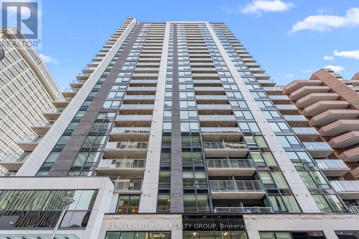 Property Photo: 340 Queen Street 1403 ON K1R 0G1
