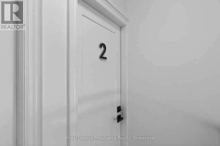 Property Photo:  171 Hazlitt Street #2  ON K9H 1L8 