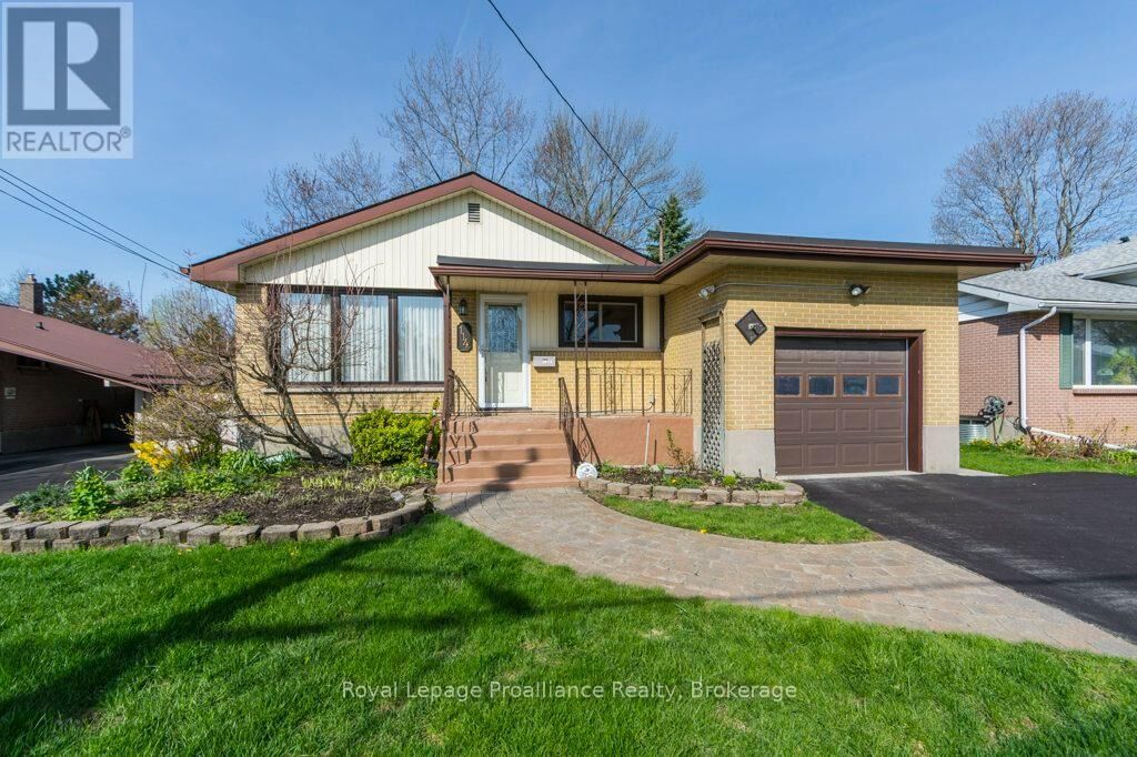 Property Photo:  114 Rollins Drive  ON K8N 4J5 
