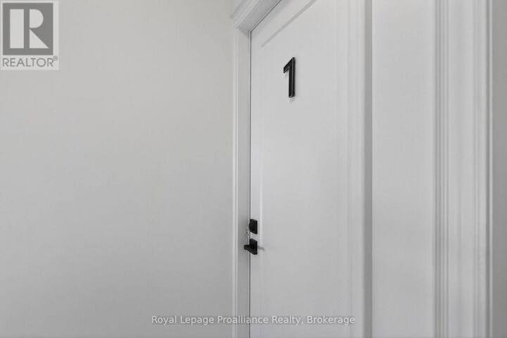Property Photo:  171 Hazlitt Street #1  ON K9H 1L8 
