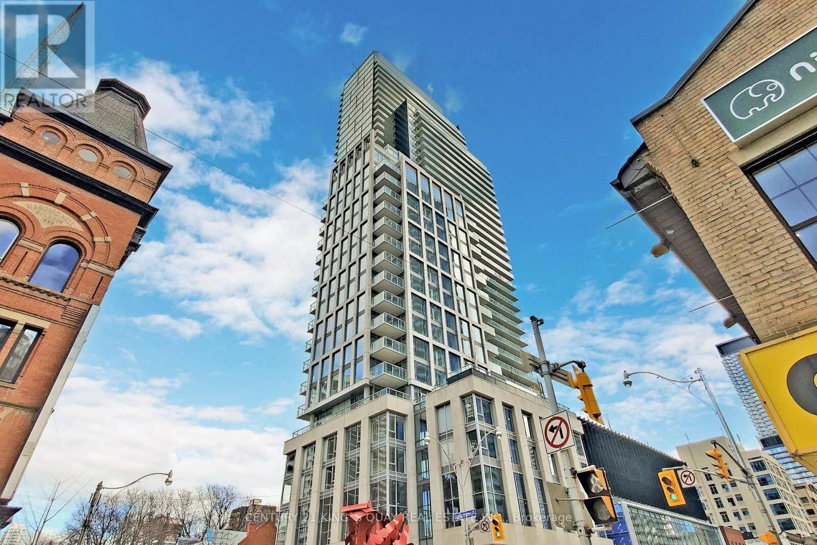Property Photo: 3 Gloucester Street 3703 ON M4Y 0C6