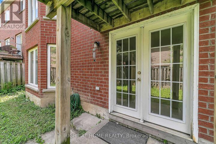 Property Photo: 47 Medoc Place ON L4J 8Y9