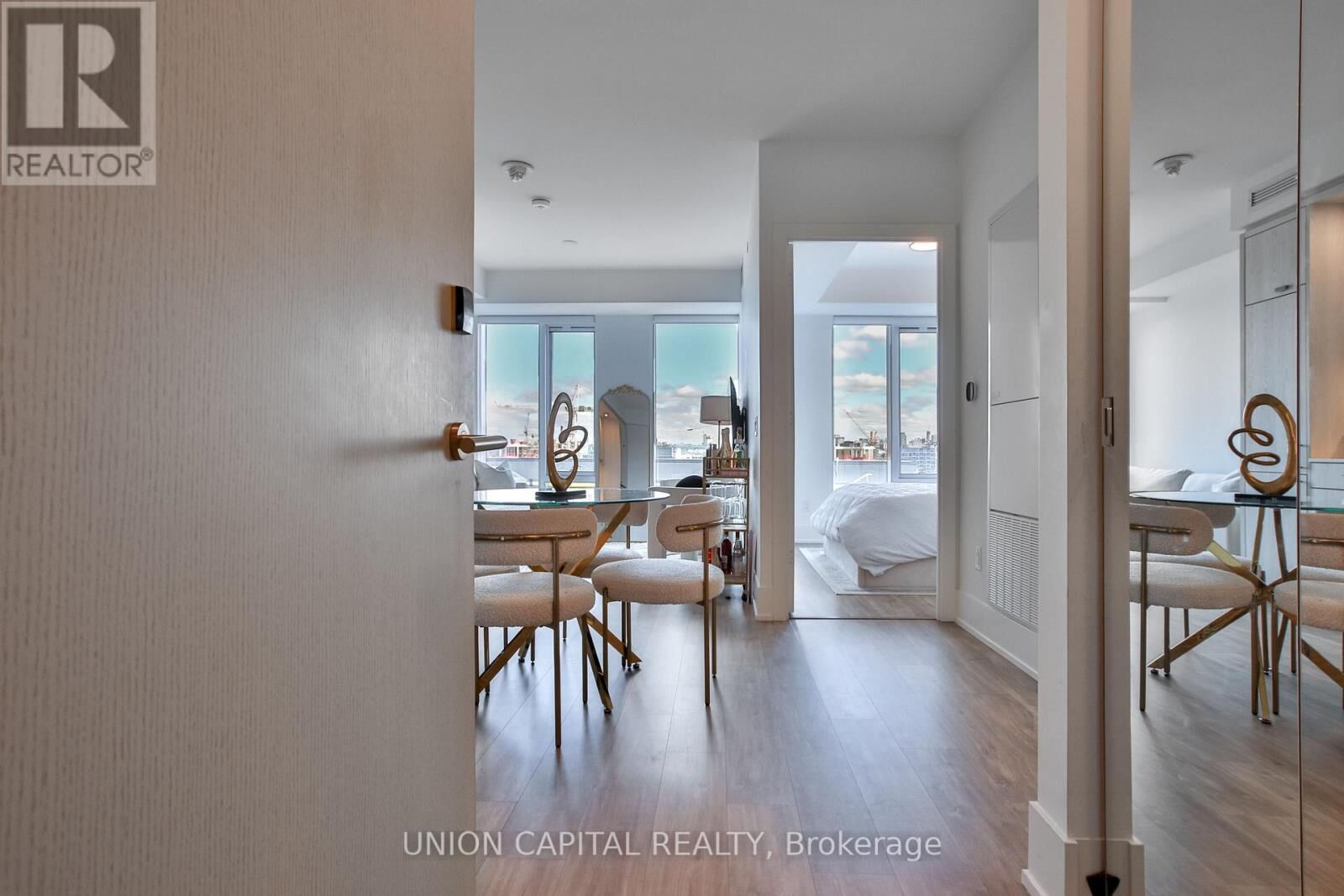Property Photo:  480 Front Street West 1505  ON M5V 0V6 