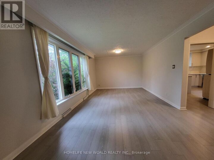 Property Photo:  118 Cartier Crescent Main  ON L4C 2N6 