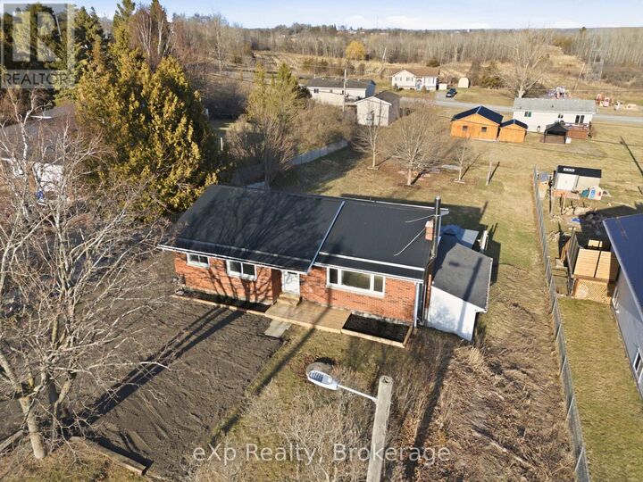 Property Photo: 696 Whites Road ON K8V 5P8