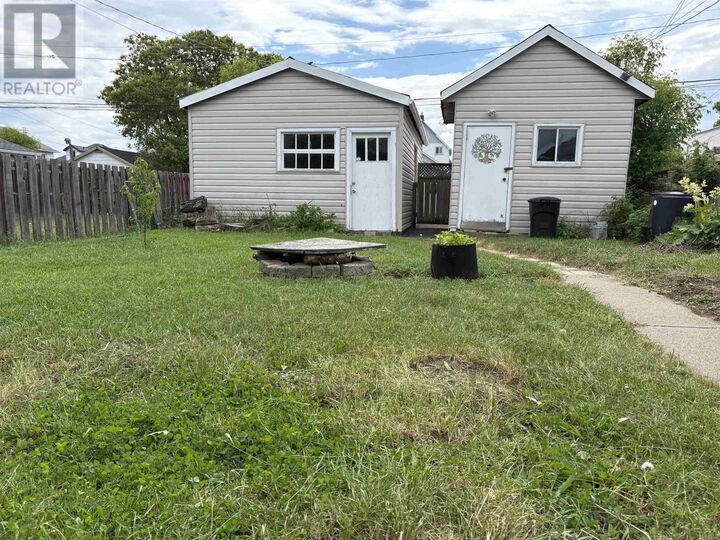 Property Photo: 460 Mary St ON P7E 4K3