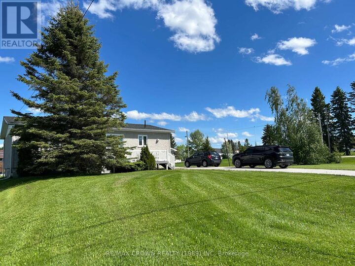 Property Photo: 17 Tremblay, Fauquier Avenue South ON P0L 1G0