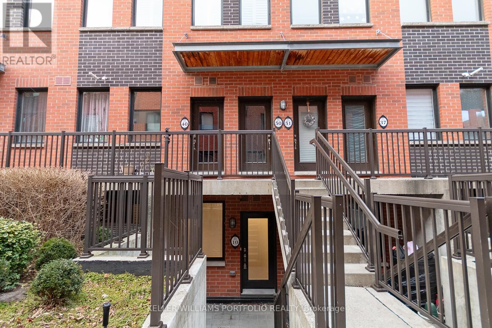 Property Photo:  869 Wilson Avenue 10  ON M3K 0A4 