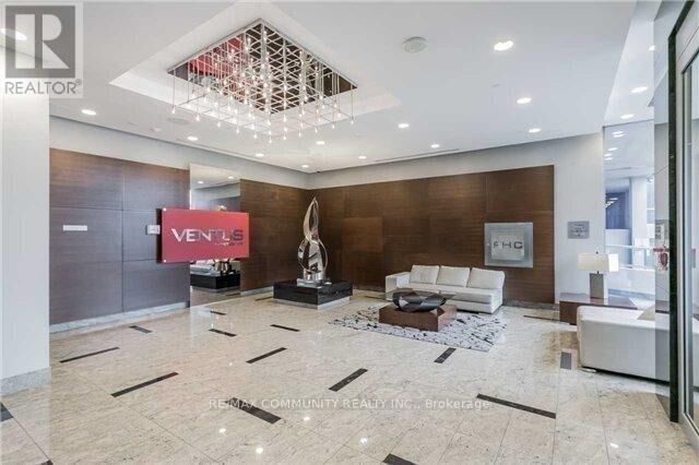Property Photo: 181 Village Green Square 2821 ON M1S 0K6