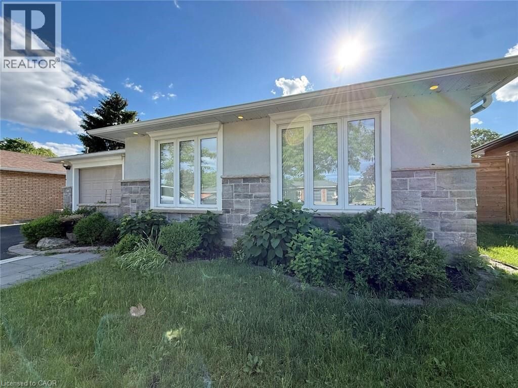 Property Photo:  3135 Palmer Drive  ON L7M 1L2 