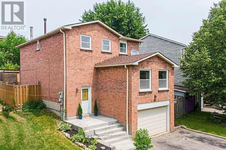 Property Photo: 44 Adams Drive Upper ON L1S 5W5