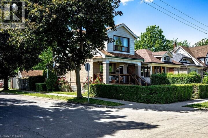 Property Photo:  152 London Street South  ON L8K 2G7 
