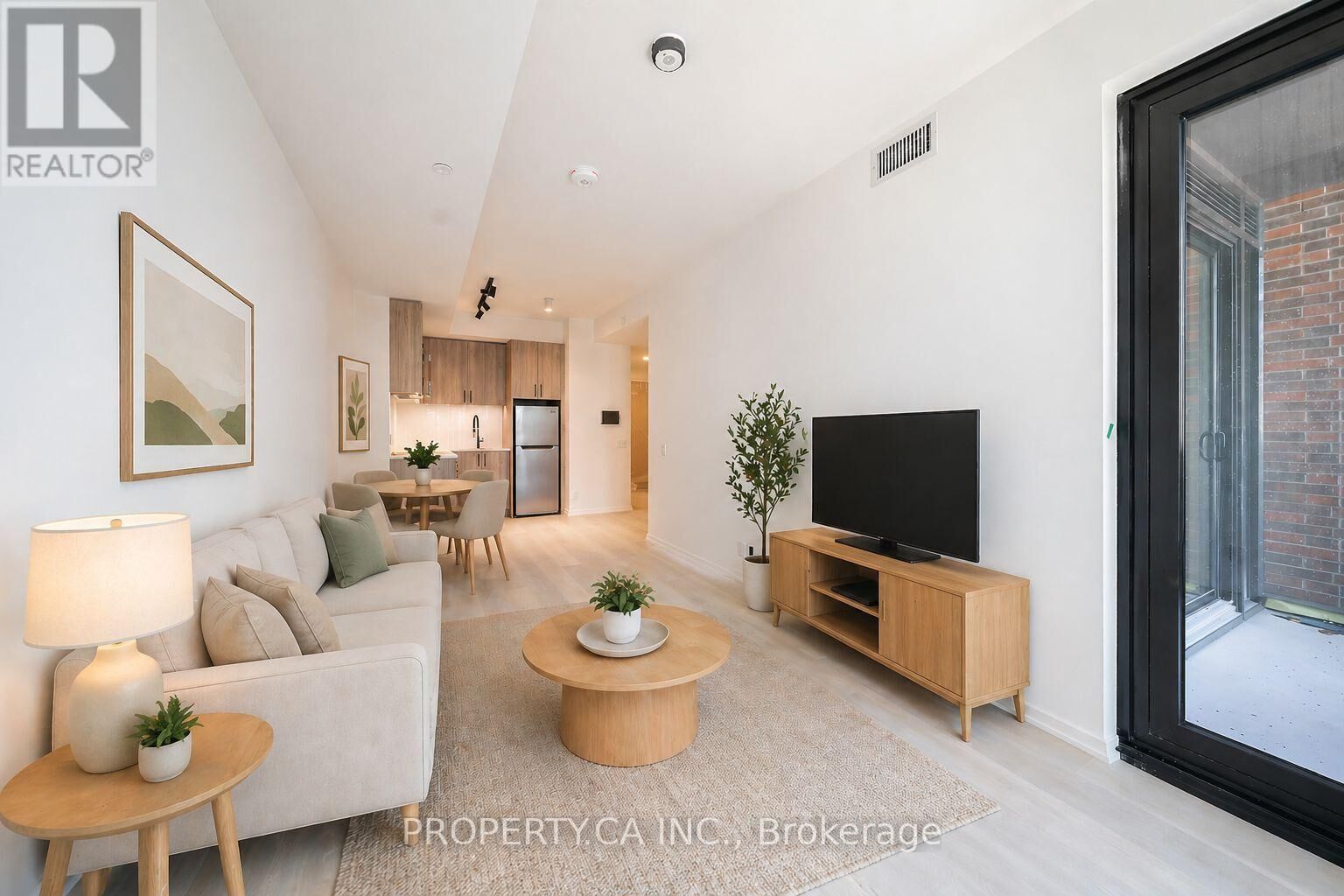 Property Photo:  109 Erskine Avenue 601  ON M4P 0G8 