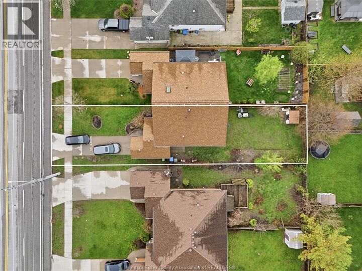 Property Photo: 724 Cabana Road East ON N9G 1A4