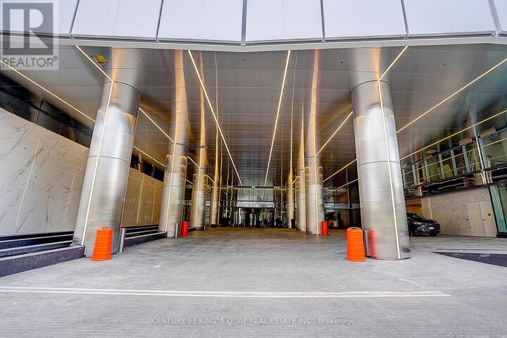 Property Photo: 3 Concord Cityplace Way 332 ON M5V 0X3