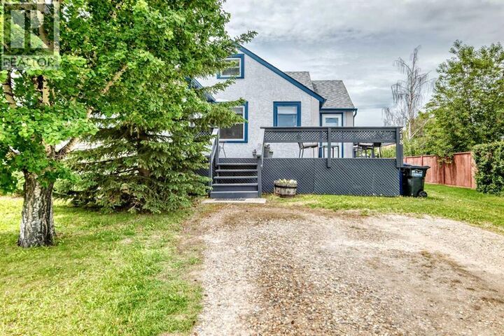 Property Photo:  218 Southridge Place  AB T0M 0W0 
