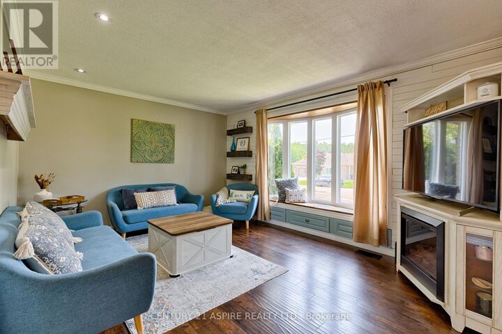 Property Photo: 22 Harris Crescent ON K0J 1C0