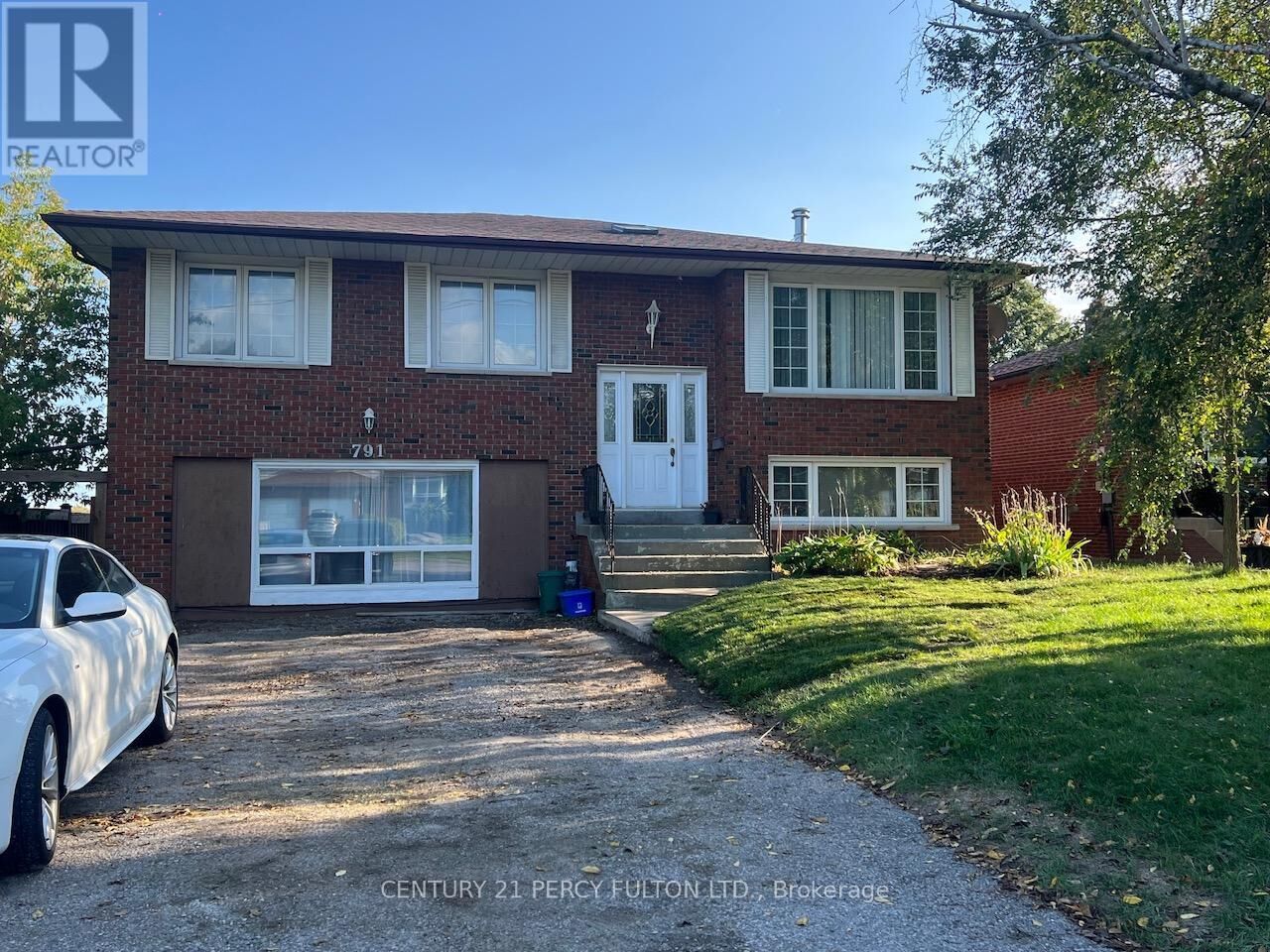 Property Photo: 791 Sheppard Avenue Main ON L1V 1G4