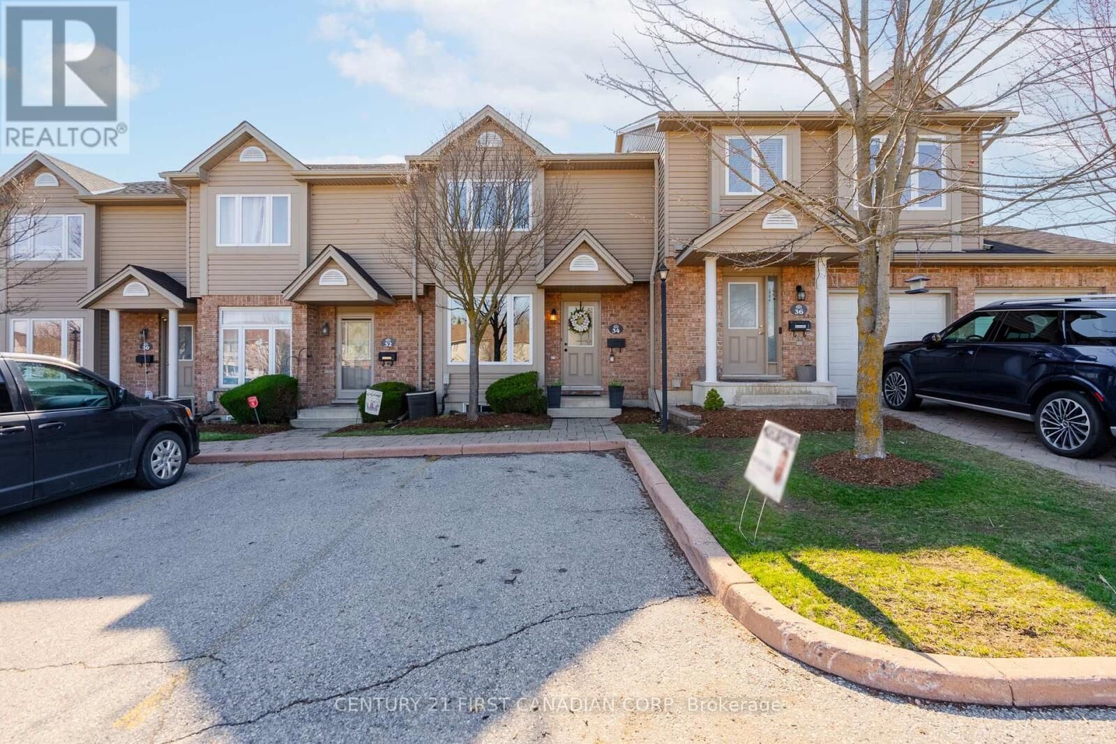 Property Photo: 1320 Savannah Drive 34 ON N5X 0B7