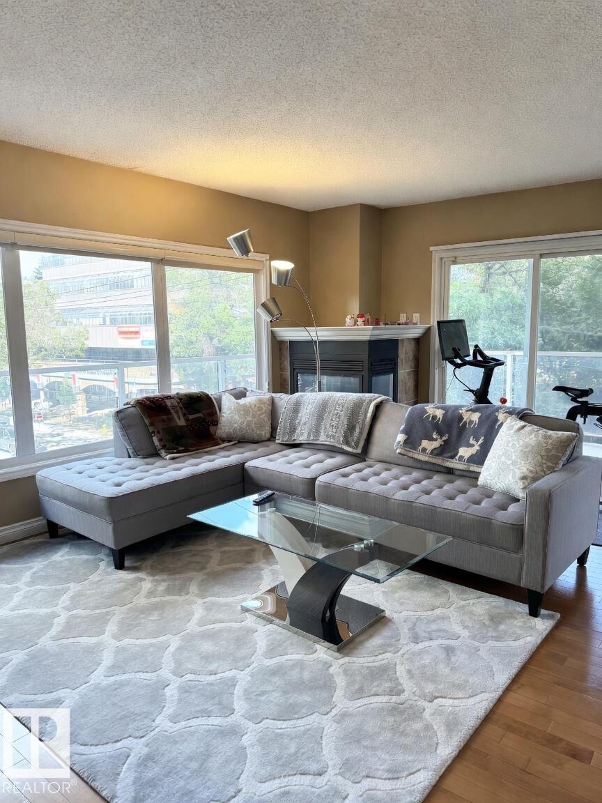 Property Photo:  11111 82 Avenue NW 305  AB T6G 0T3 