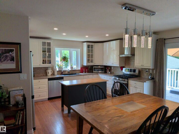 Property Photo:  4224 Twp Road 545 102  AB T0E 0A2 