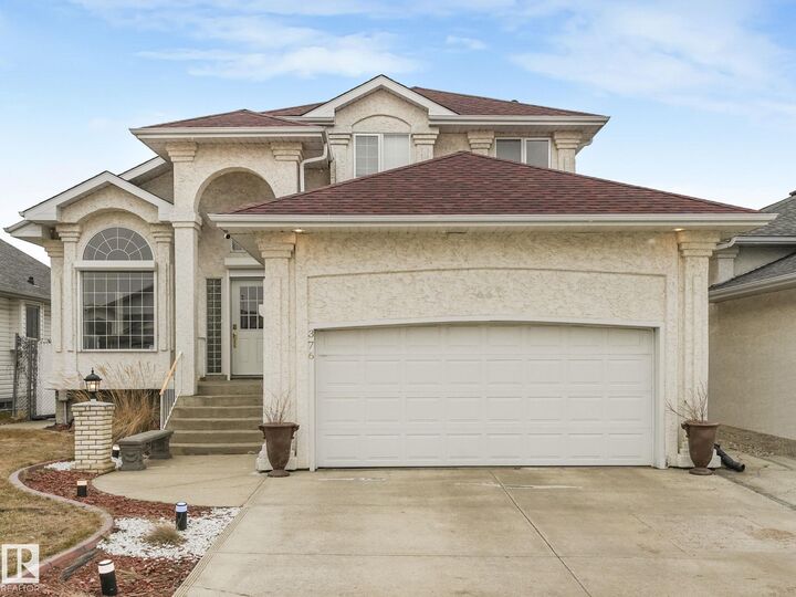 376 Hollick Kenyon Road NW — photo 1
