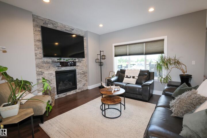 Property Photo:  10129 93 Street  AB T8R 0C4 