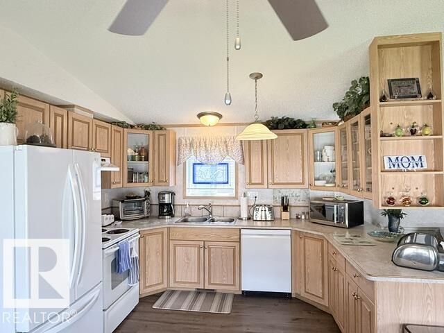 Property Photo:  226 Oakwood Drive NW  AB T6P 0A3 