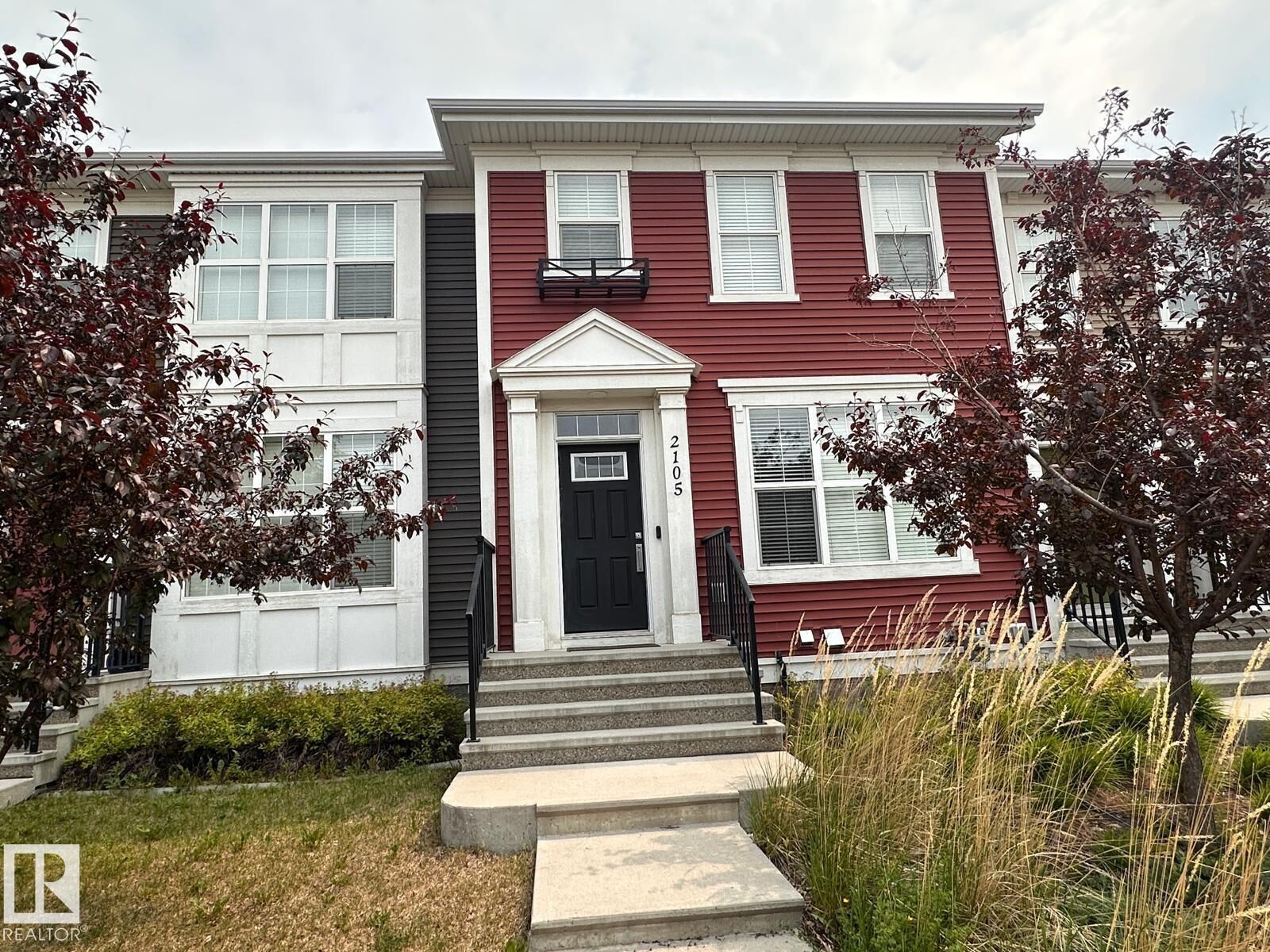 Property Photo:  2105 24 Street NW  AB T6T 0Y8 