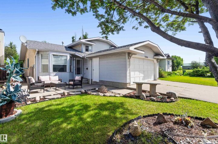 Property Photo:  18808 72A Avenue NW  AB T5T 5G2 