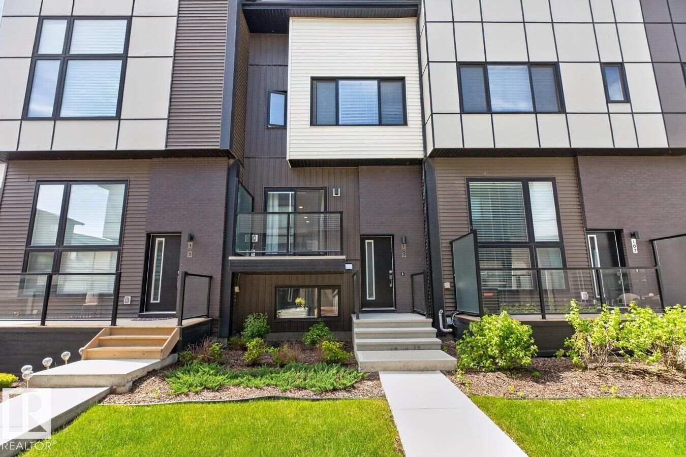 Property Photo:  50 Ebony Boulevard 105  AB T8H 2X4 