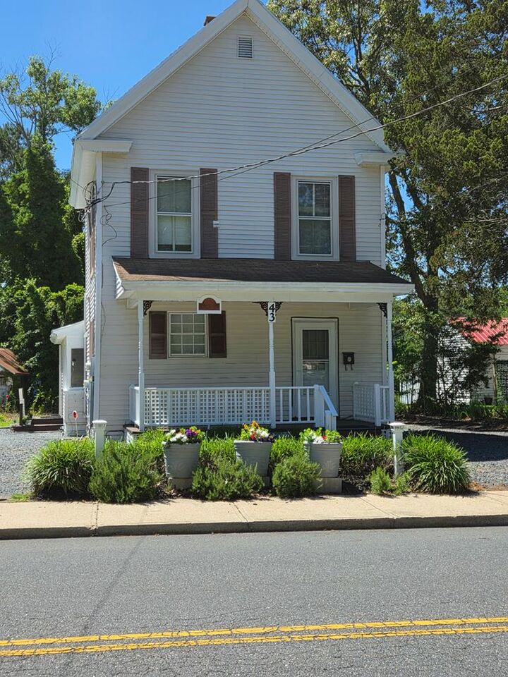 Property Photo:  43 North St  VA 23417 