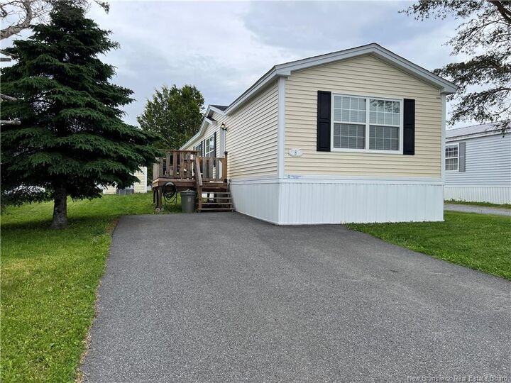 Property Photo:  8 Spring Drive  NB E2N 1P2 