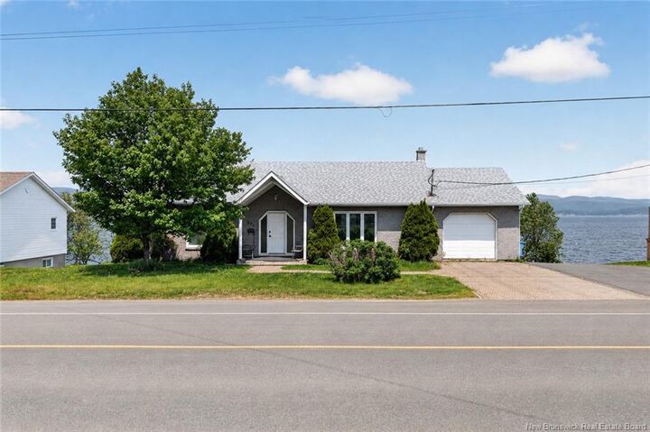 275 Vanier Street — photo 1