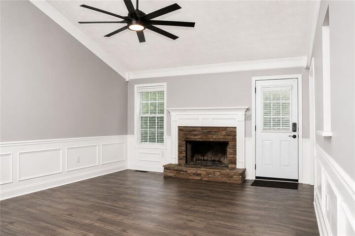 Property Photo:  114 Waterbury Lane  GA 30517 