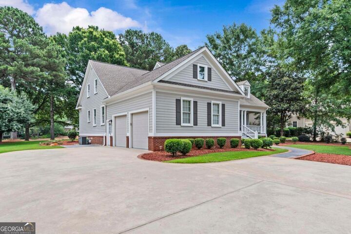 Property Photo: 204 Broadlands Drive GA 31024