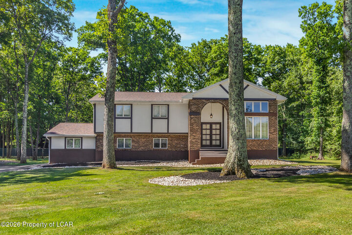 Property Photo: 30 Laurel Lane PA 18224