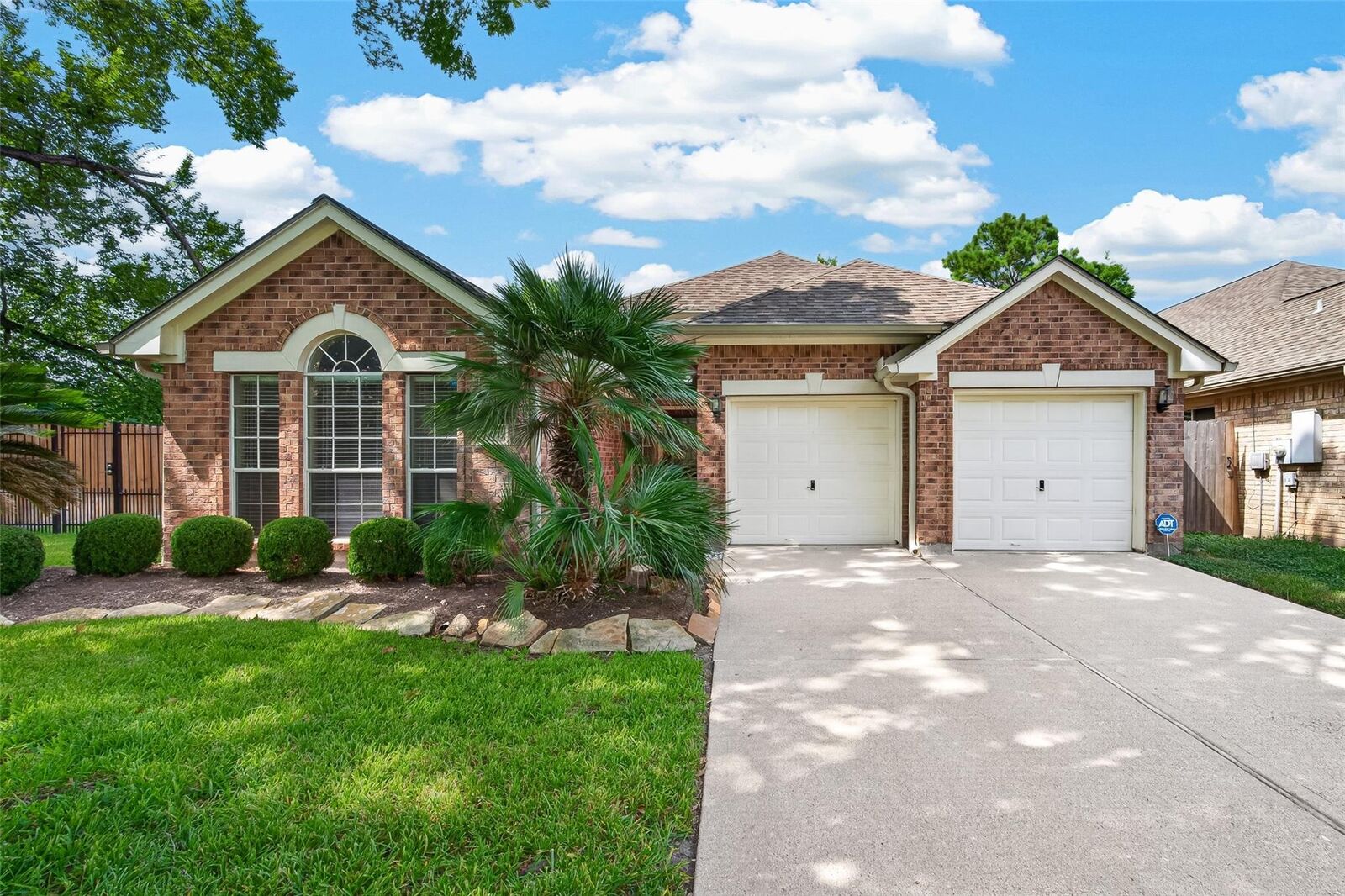 Property Photo:  1103 Parkhaven Lane  TX 77077 