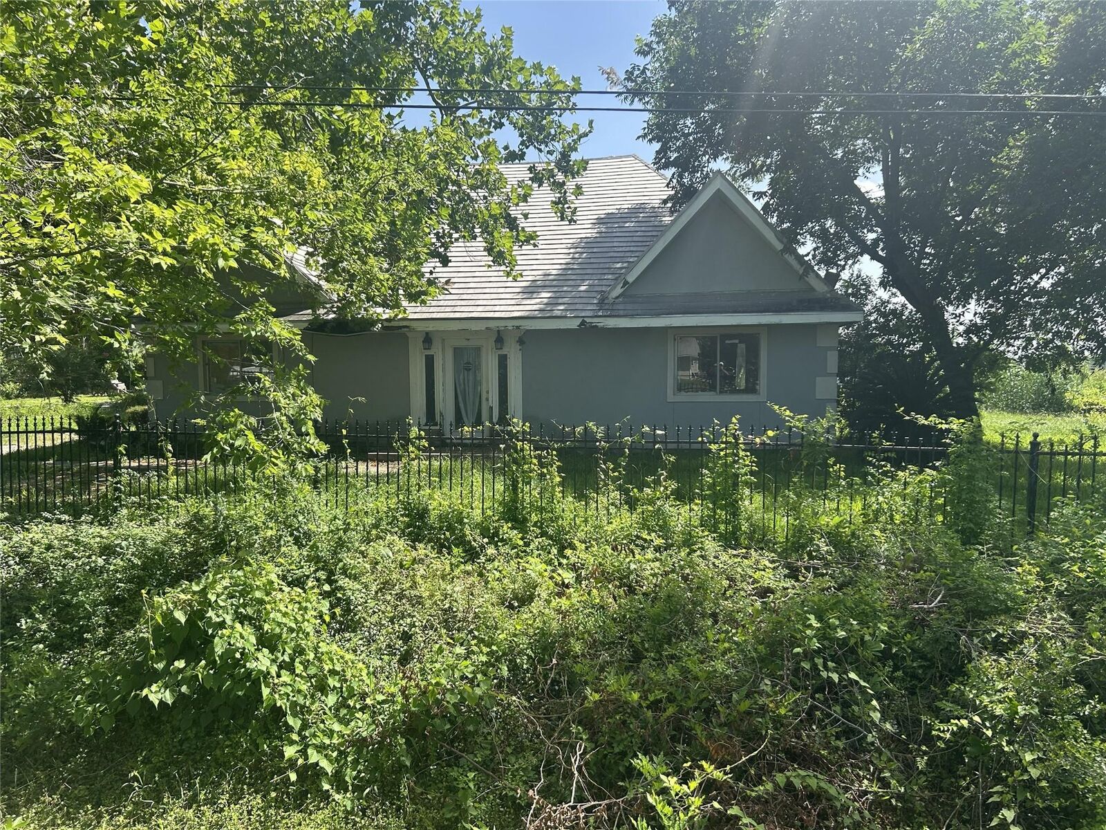 Property Photo:  1424 Park Drive  TX 77530 