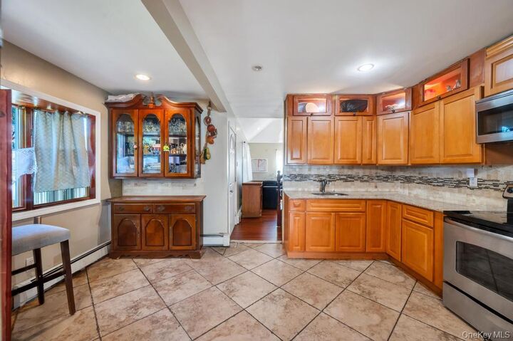 Property Photo:  156 Shelter Lane  NY 11756 
