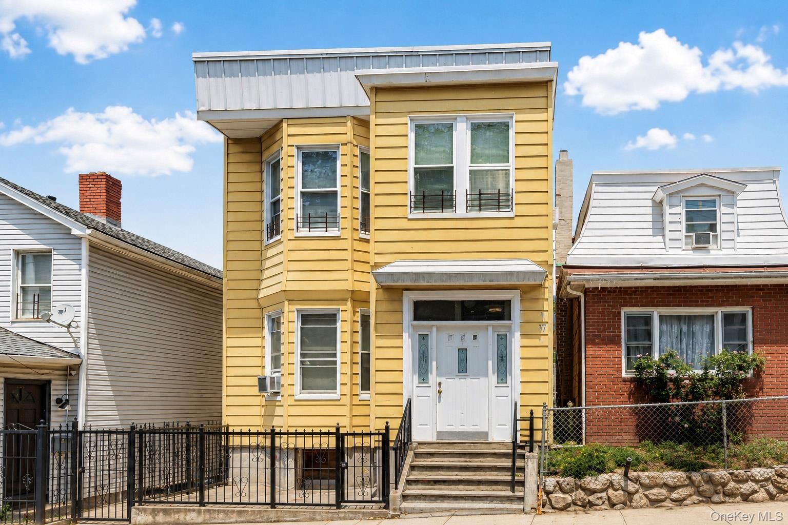 Property Photo:  123 Oliver Avenue  NY 10701 