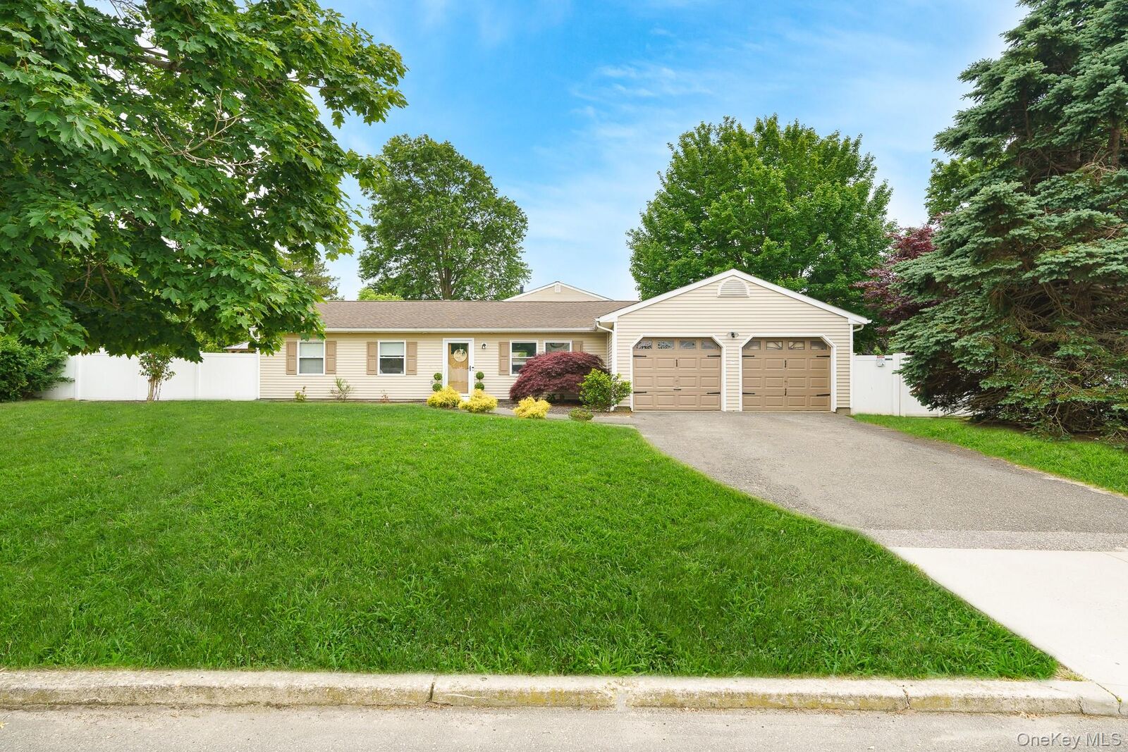 Property Photo:  2 Michael Avenue  NY 11713 
