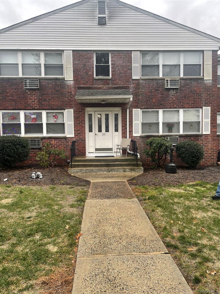 Property Photo:  221 N Middletown Road C  NY 10965 