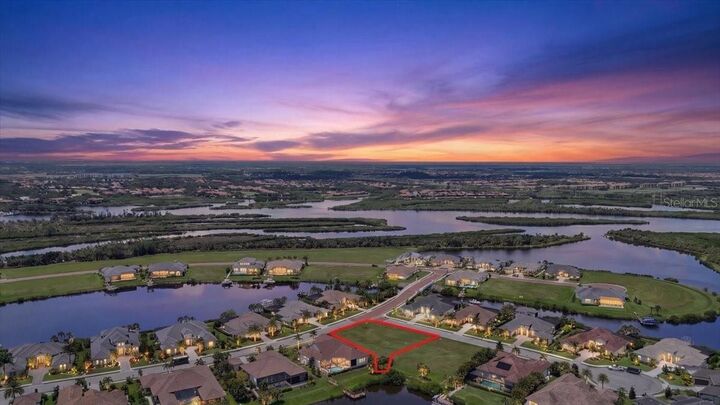 Property Photo:  11404 Harbourside Lane  FL 34219 
