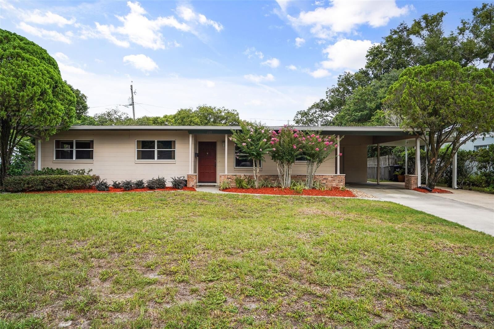 Property Photo:  5409 Stratemeyer Drive  FL 32839 